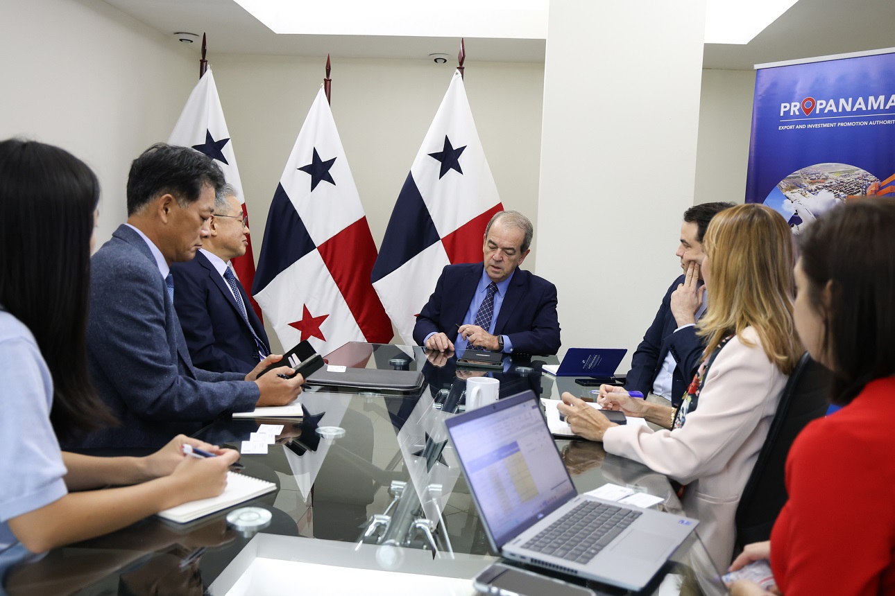 Visita del embajador de Corea